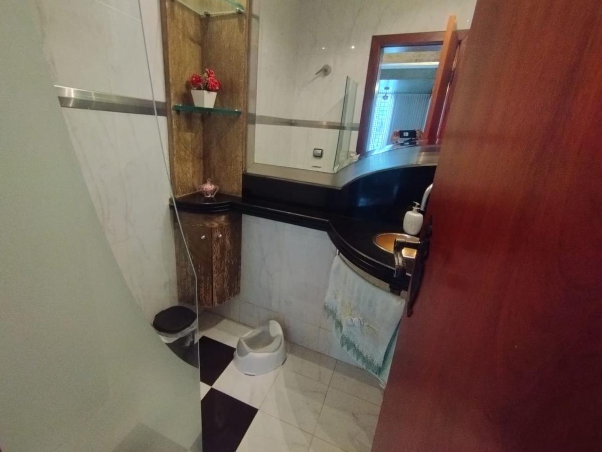 Casa, Dona Clara, 5 Quartos, 2 Vagas, 3 Suítes