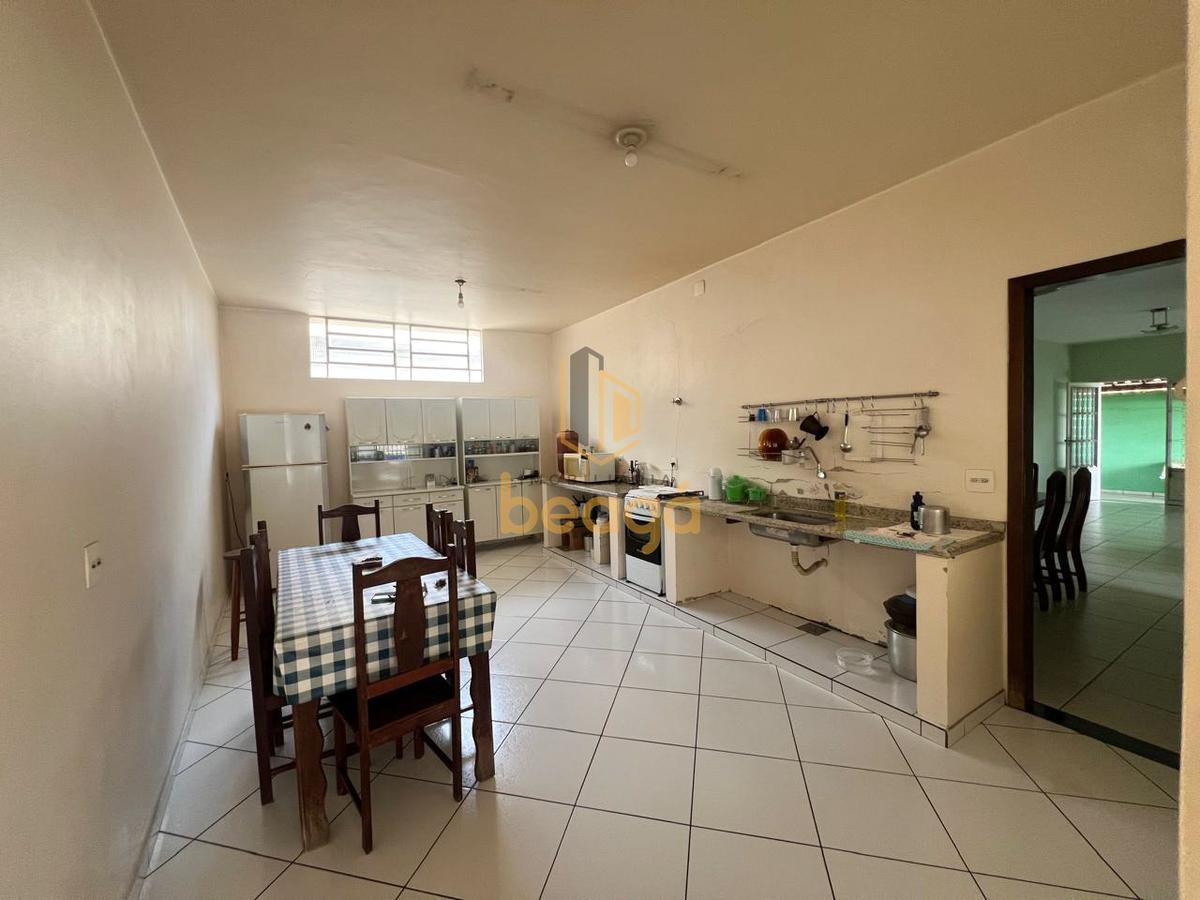 Casa, Parque Turistas, 3 Quartos, 2 Vagas, 1 Suíte