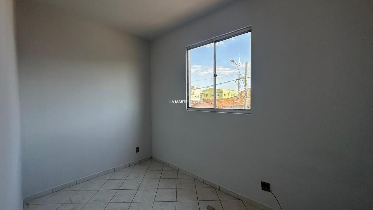 Casa, Fonte Grande, 2 Quartos, 1 Vaga