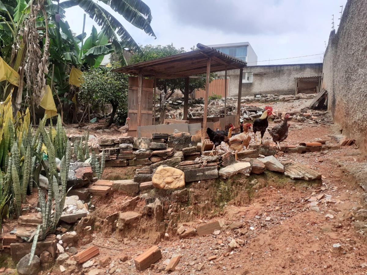 Lote, Álvaro Camargos, 0 Quarto, 0 Vaga