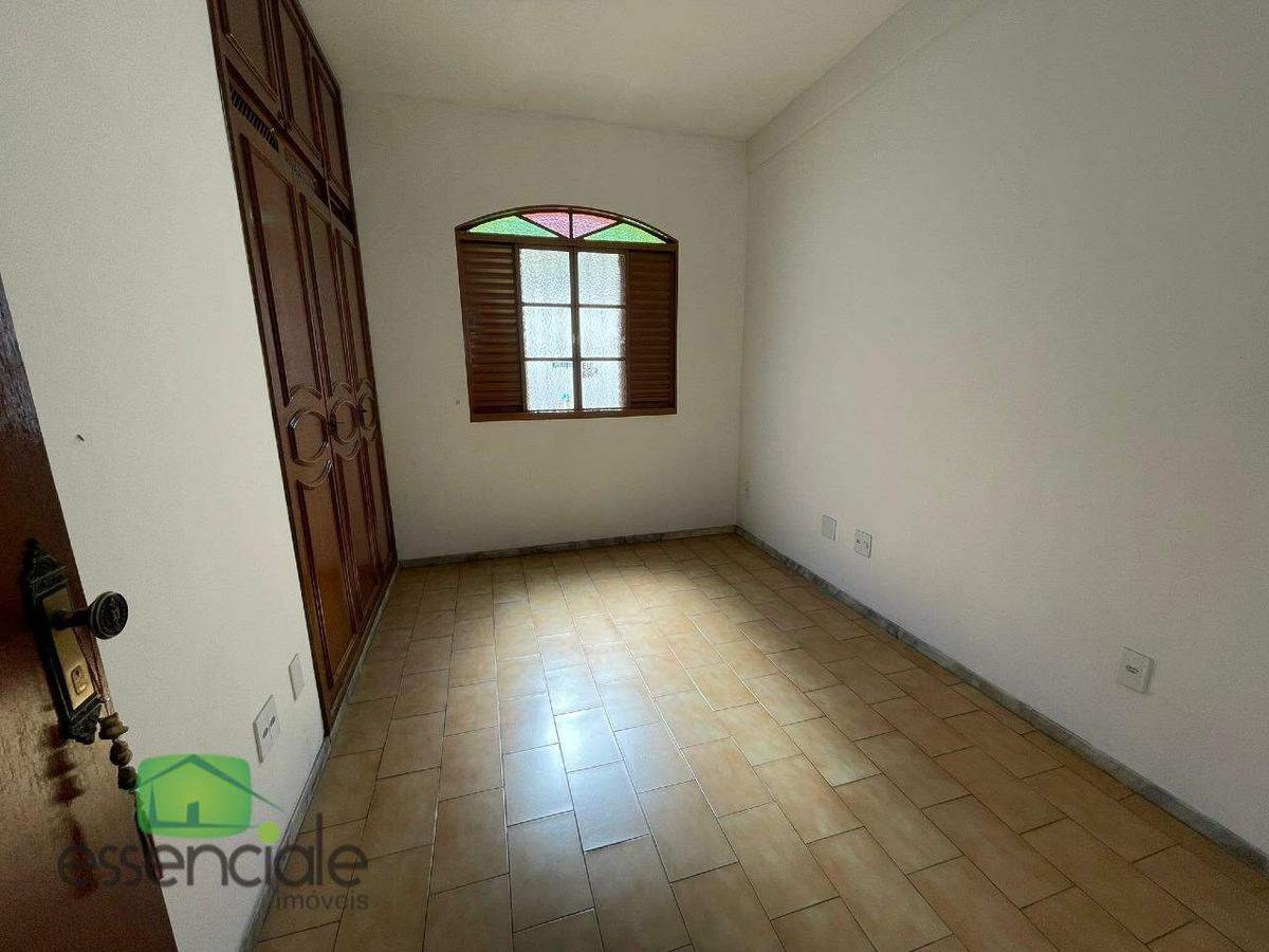 Casa, Jardim Riacho das Pedras, 4 Quartos, 4 Vagas, 1 Suíte