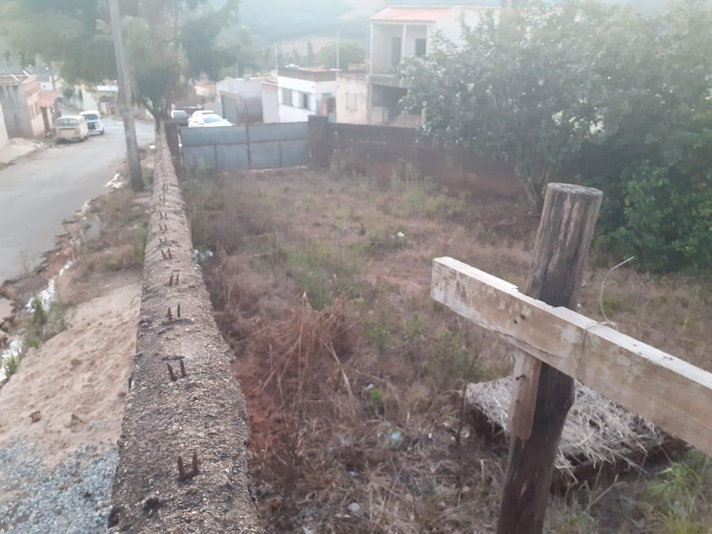 Lote, Centro, 0 Quarto, 0 Vaga