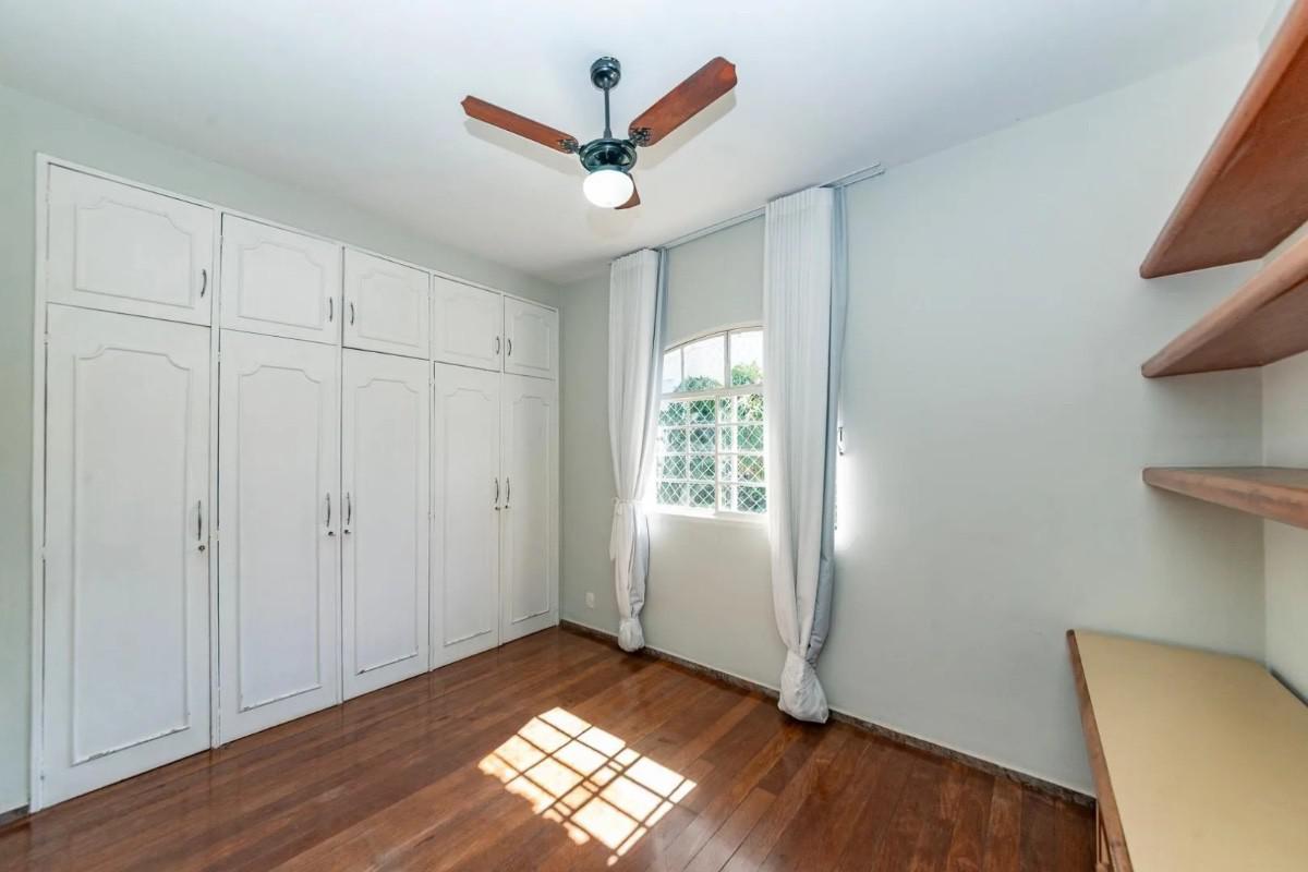 Apartamento, Coração de Jesus, 4 Quartos, 2 Vagas, 1 Suíte
