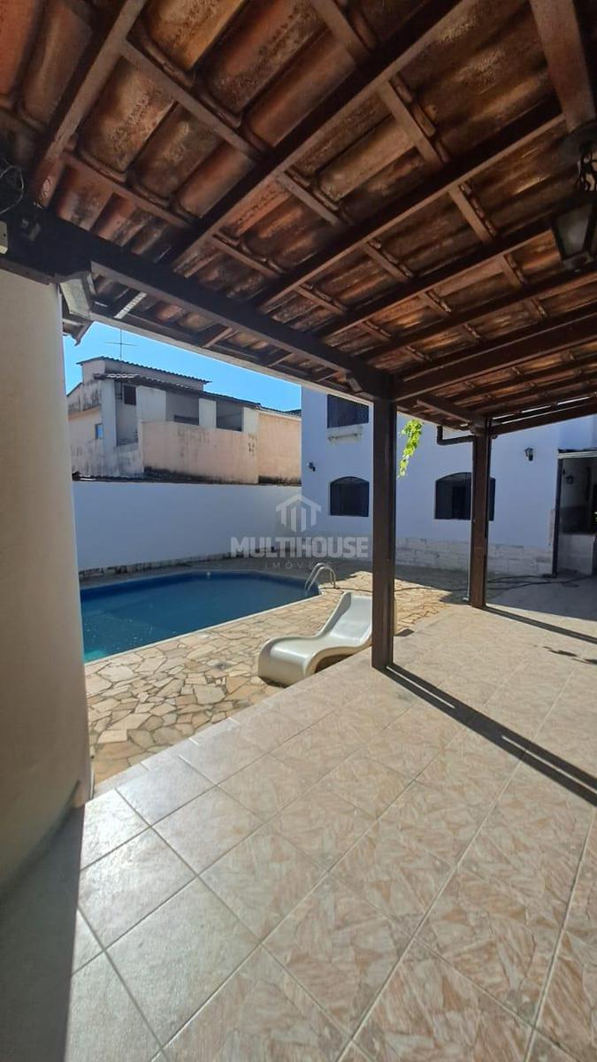 Casa, Candelária, 4 Quartos, 3 Vagas, 1 Suíte