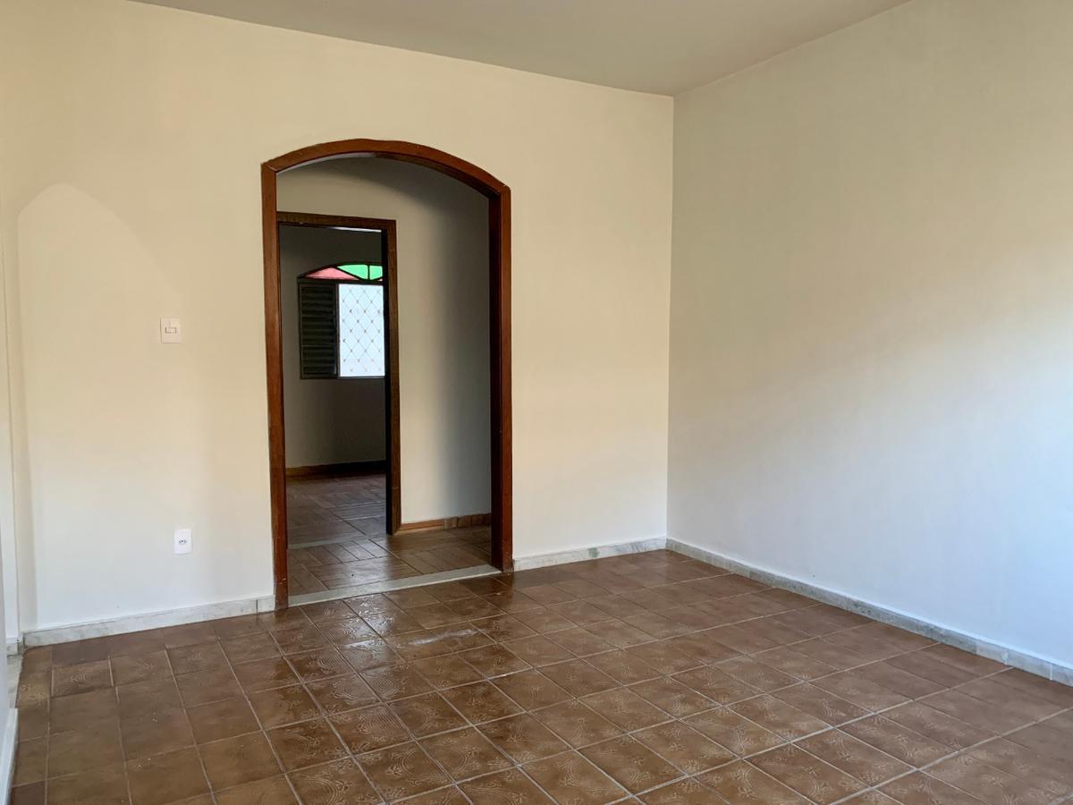 Casa, Arvoredo, 3 Quartos, 2 Vagas, 1 Suíte