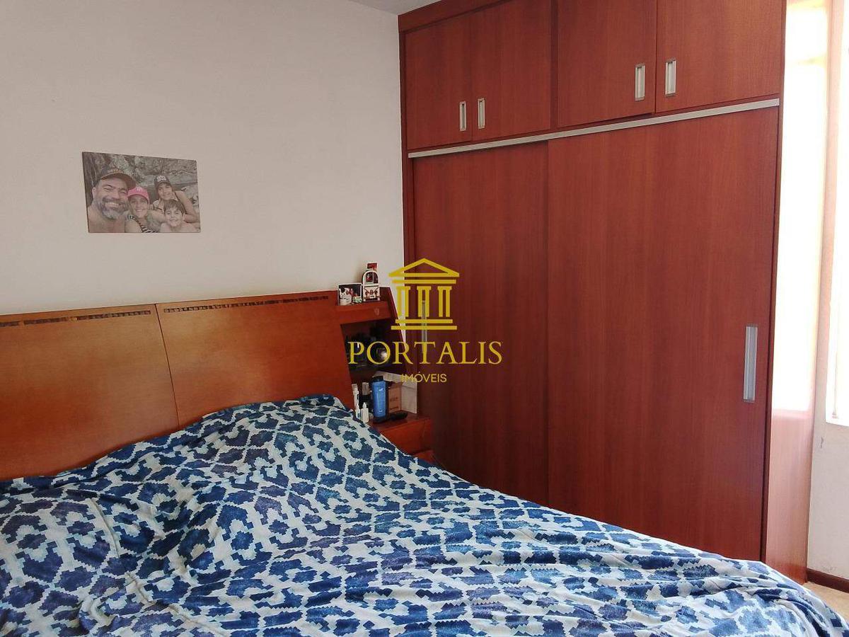 Casa, Esplanada, 4 Quartos, 1 Vaga, 1 Suíte