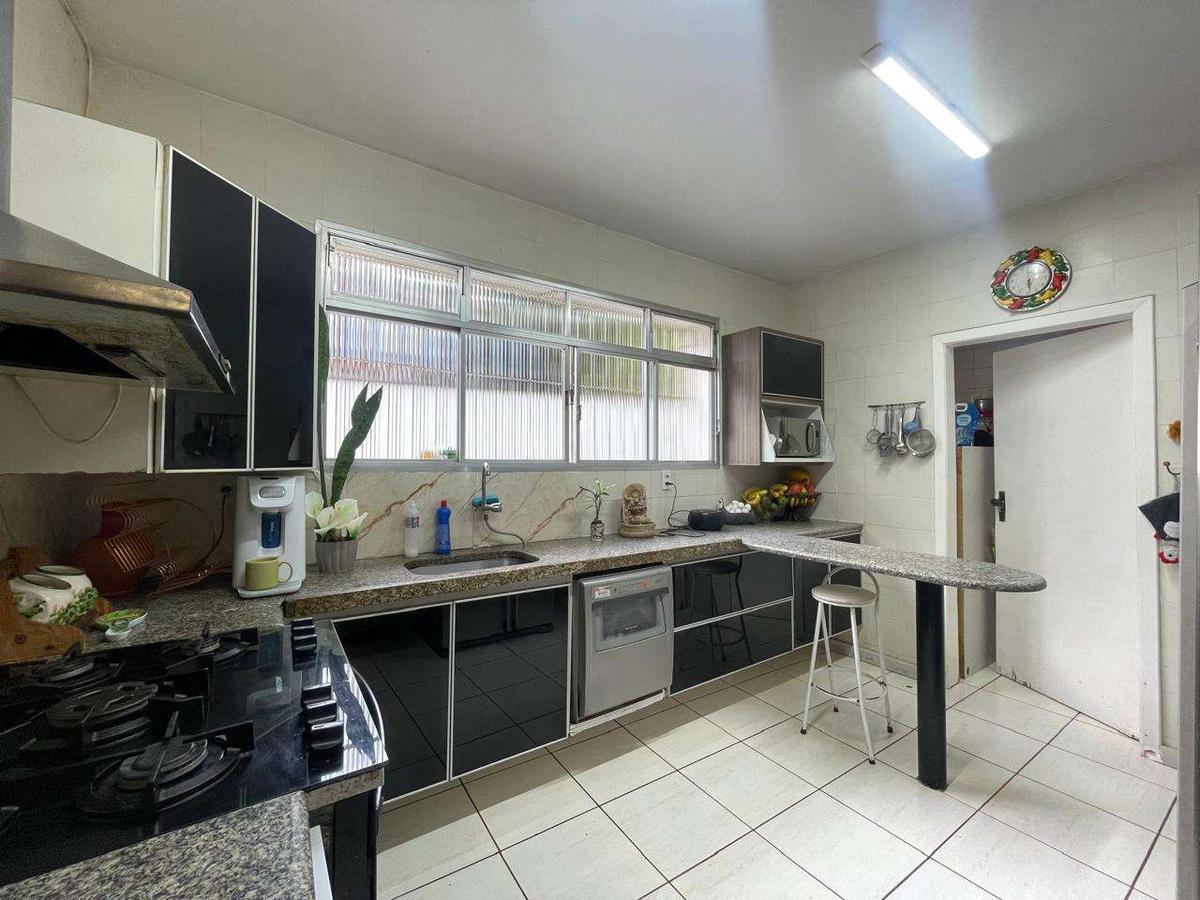 Casa, Santa Lúcia, 5 Quartos, 4 Vagas, 1 Suíte