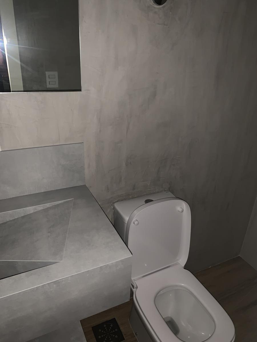 Sala, Lourdes, 0 Vaga