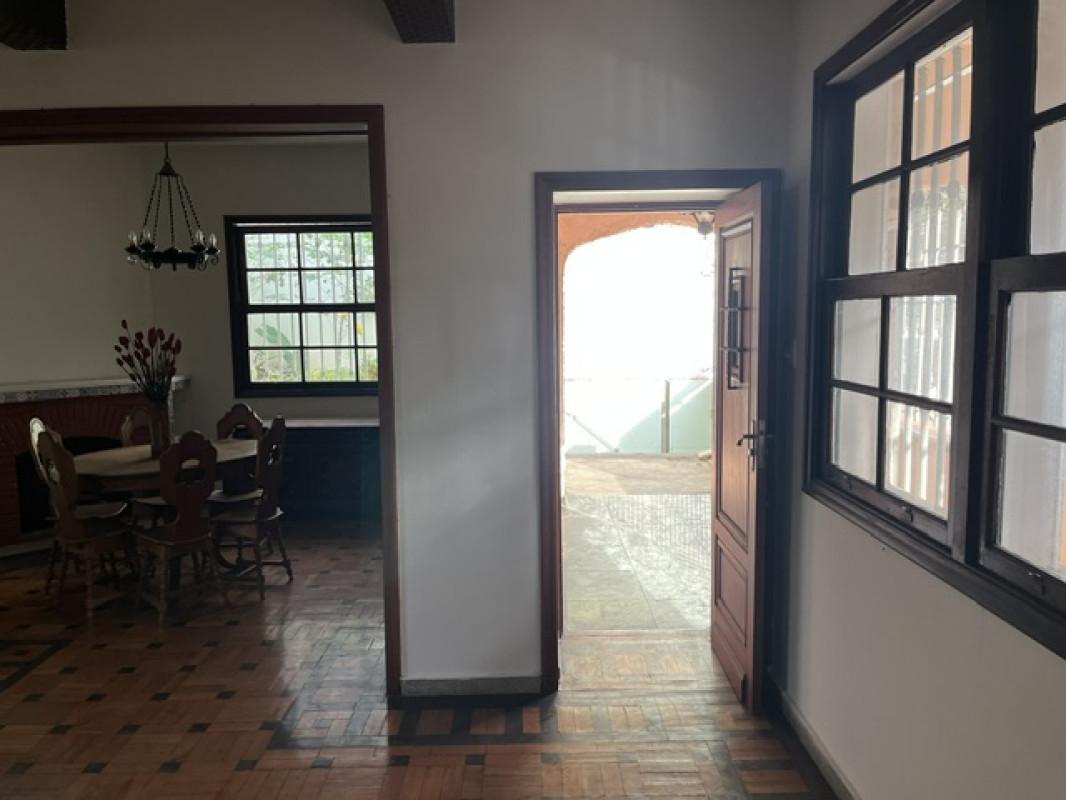 Casa Comercial, Centro, 5 Quartos, 1 Vaga