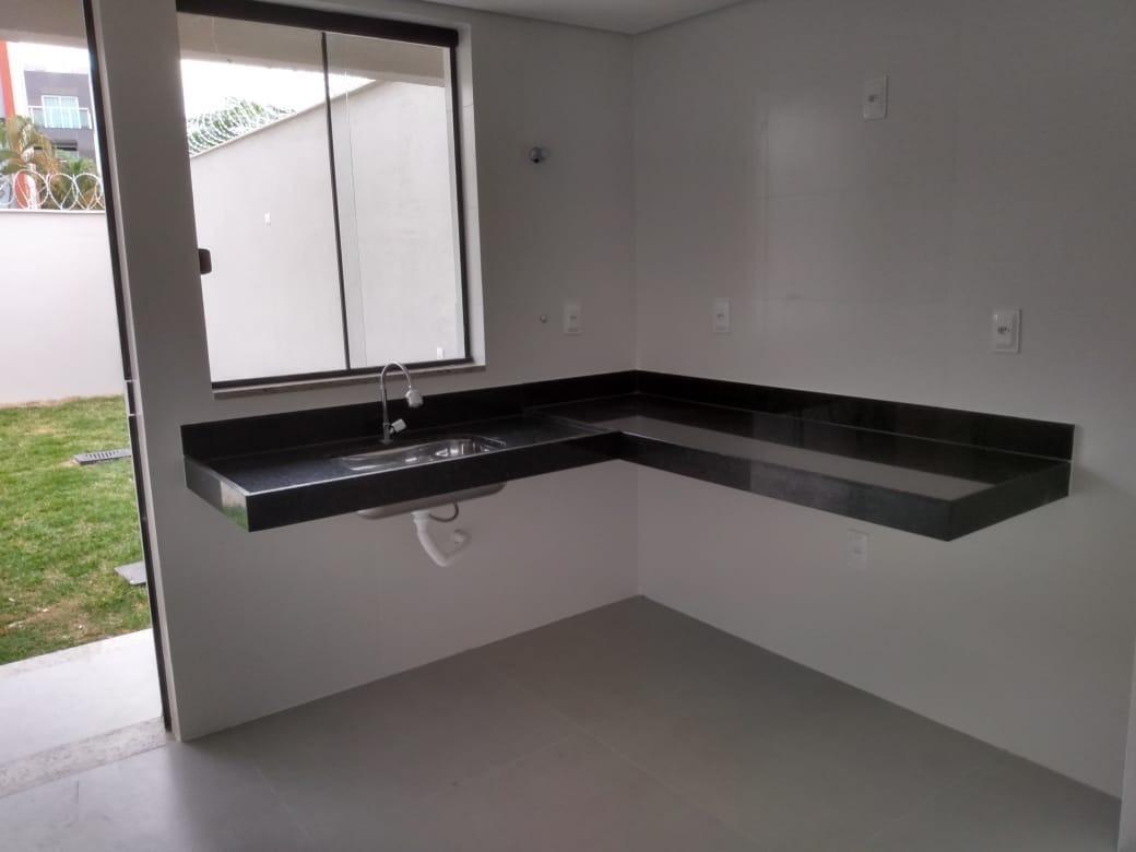 Casa, Santa Mônica, 2 Quartos, 1 Vaga, 2 Suítes