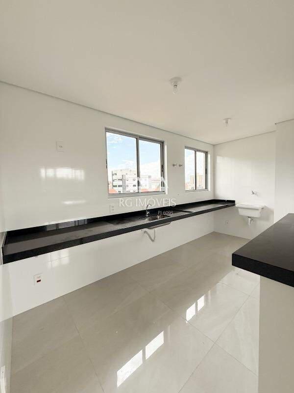 Cobertura, Barreiro, 3 Quartos, 2 Vagas, 1 Suíte