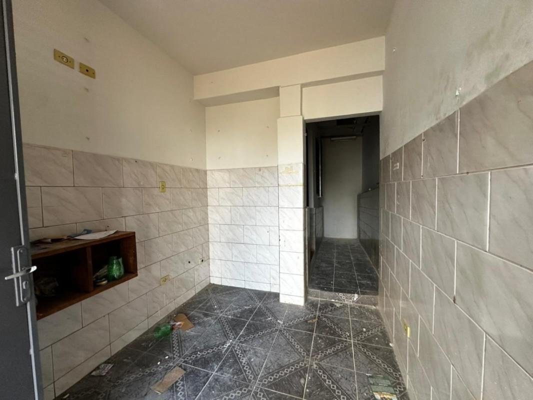 Quitinete, Centro, 1 Quarto, 0 Vaga