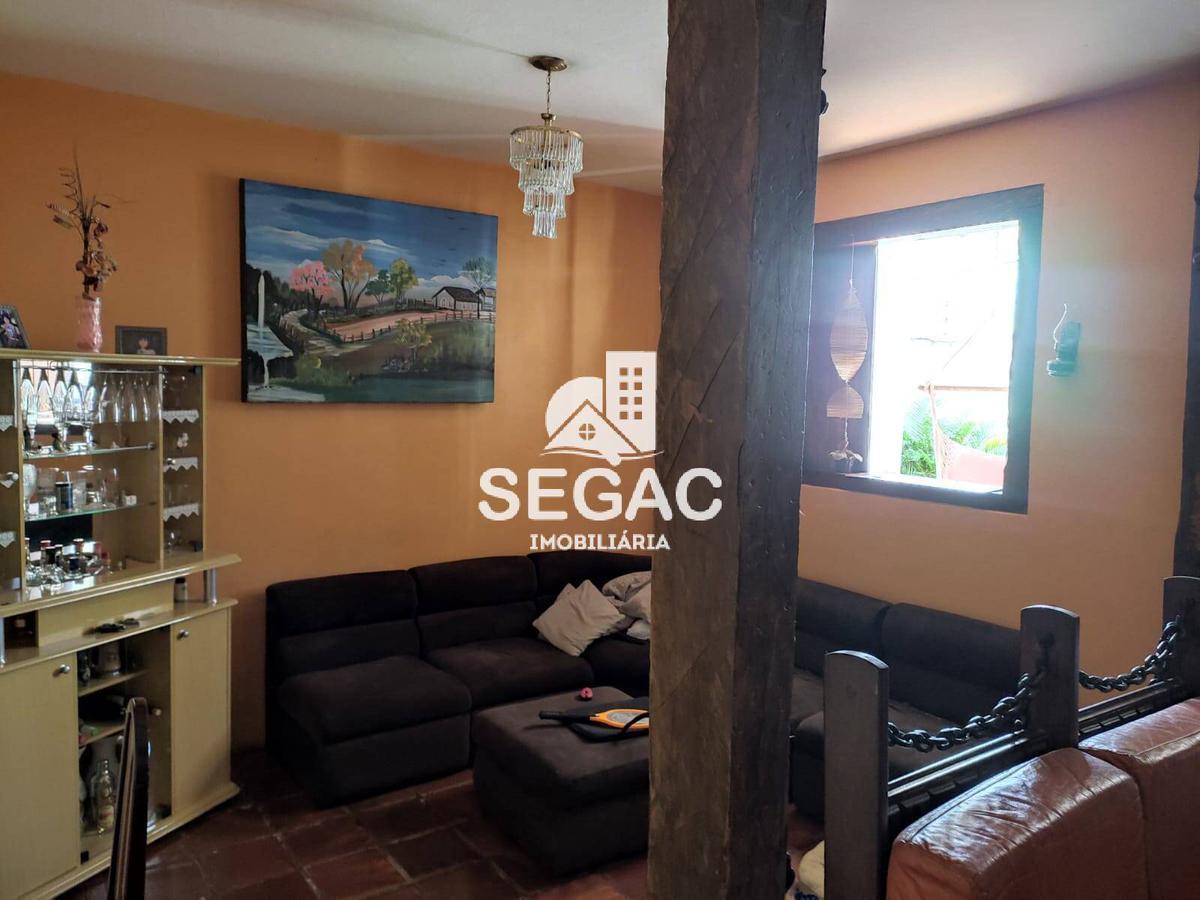 Casa, Arvoredo, 4 Quartos, 5 Vagas, 1 Suíte