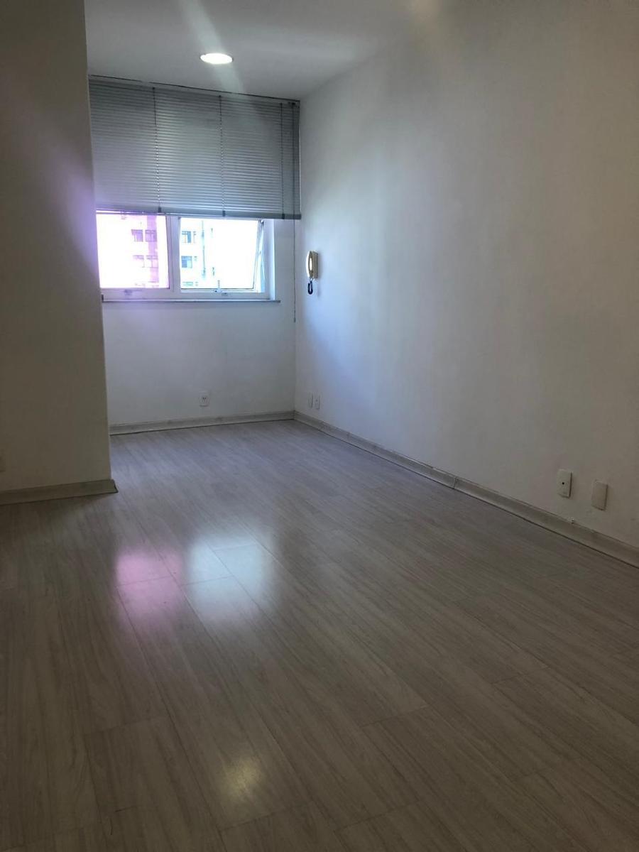 Sala, Funcionários, 0 Vaga