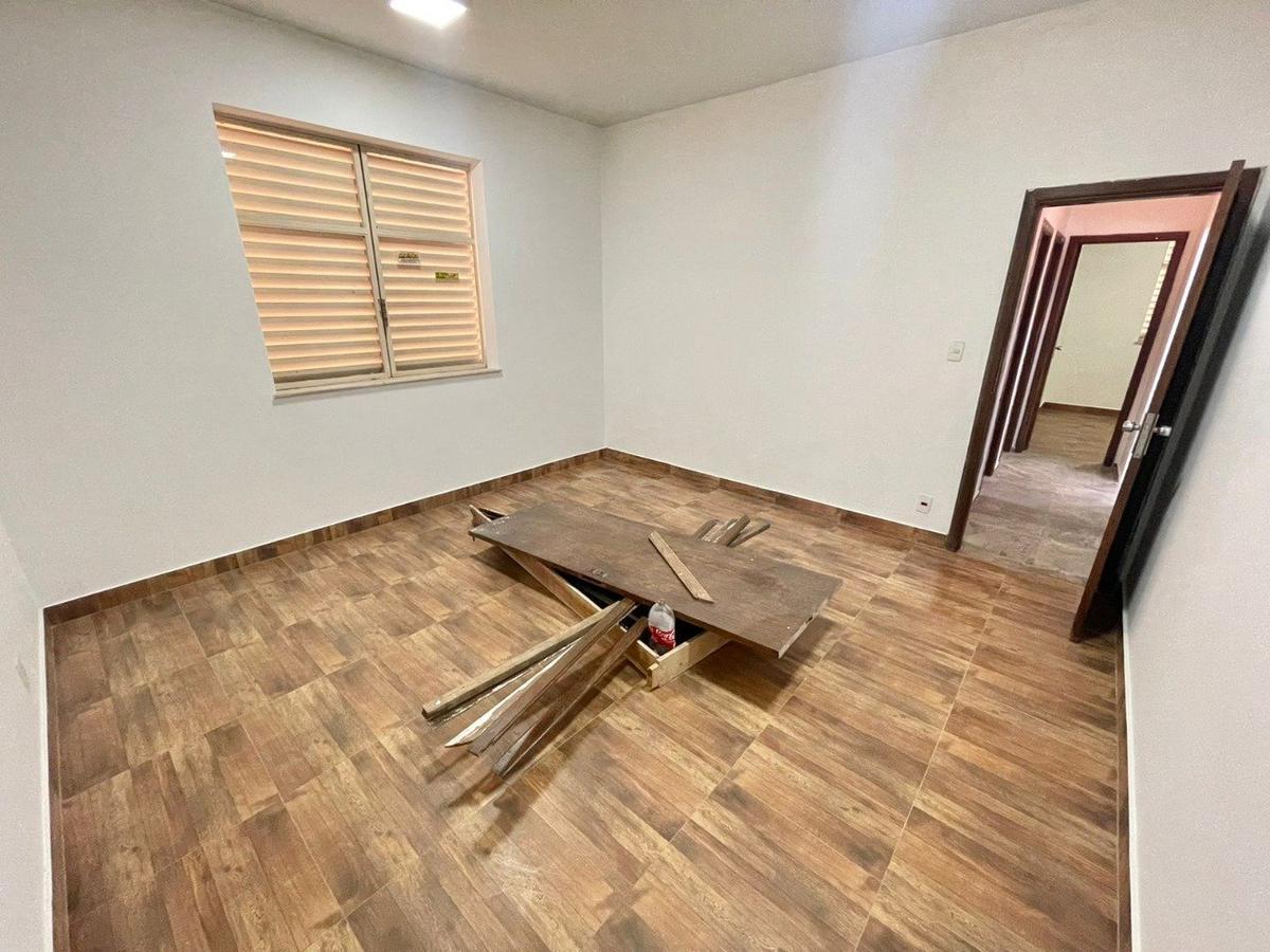 Casa Comercial, São José, 3 Quartos, 6 Vagas, 1 Suíte