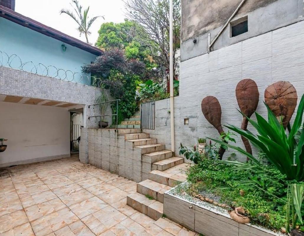 Casa, Barreiro, 5 Quartos, 2 Vagas, 1 Suíte