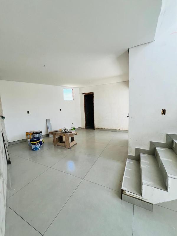 Casa, Monte Verde, 2 Quartos, 1 Vaga, 1 Suíte