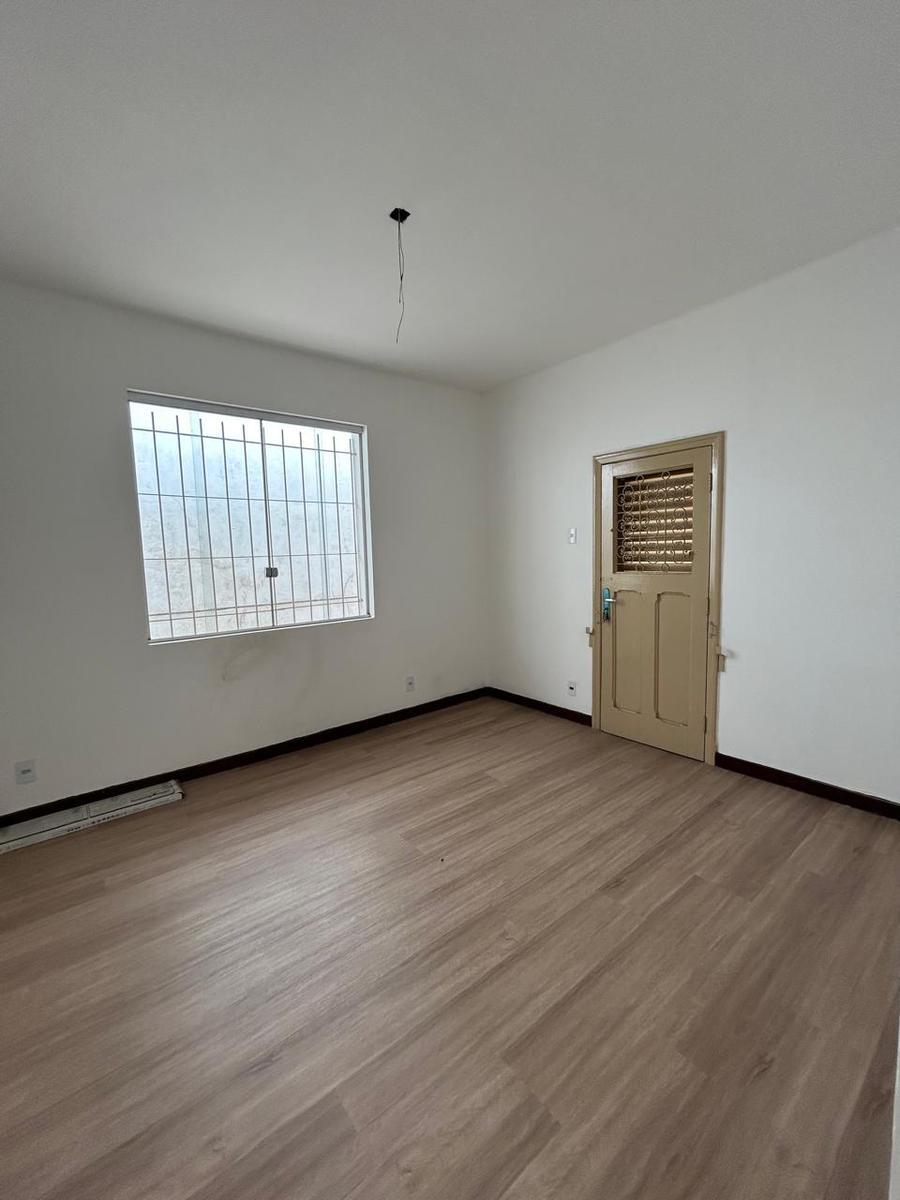 Casa Comercial, Santo Agostinho, 4 Quartos, 0 Vaga