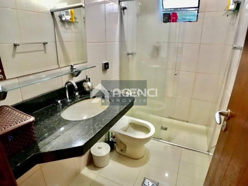 Casa, Cabral, 5 Quartos, 0 Vaga, 1 Suíte