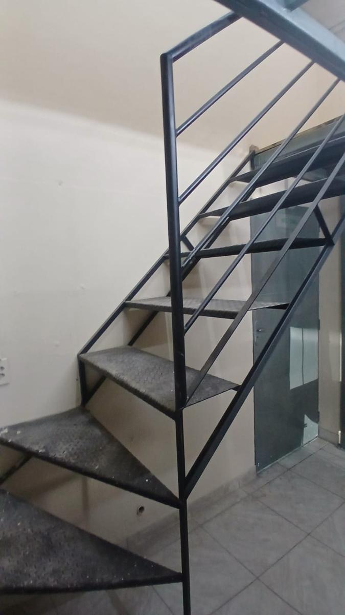 Andar, Ressaca, 0 Quarto, 0 Vaga