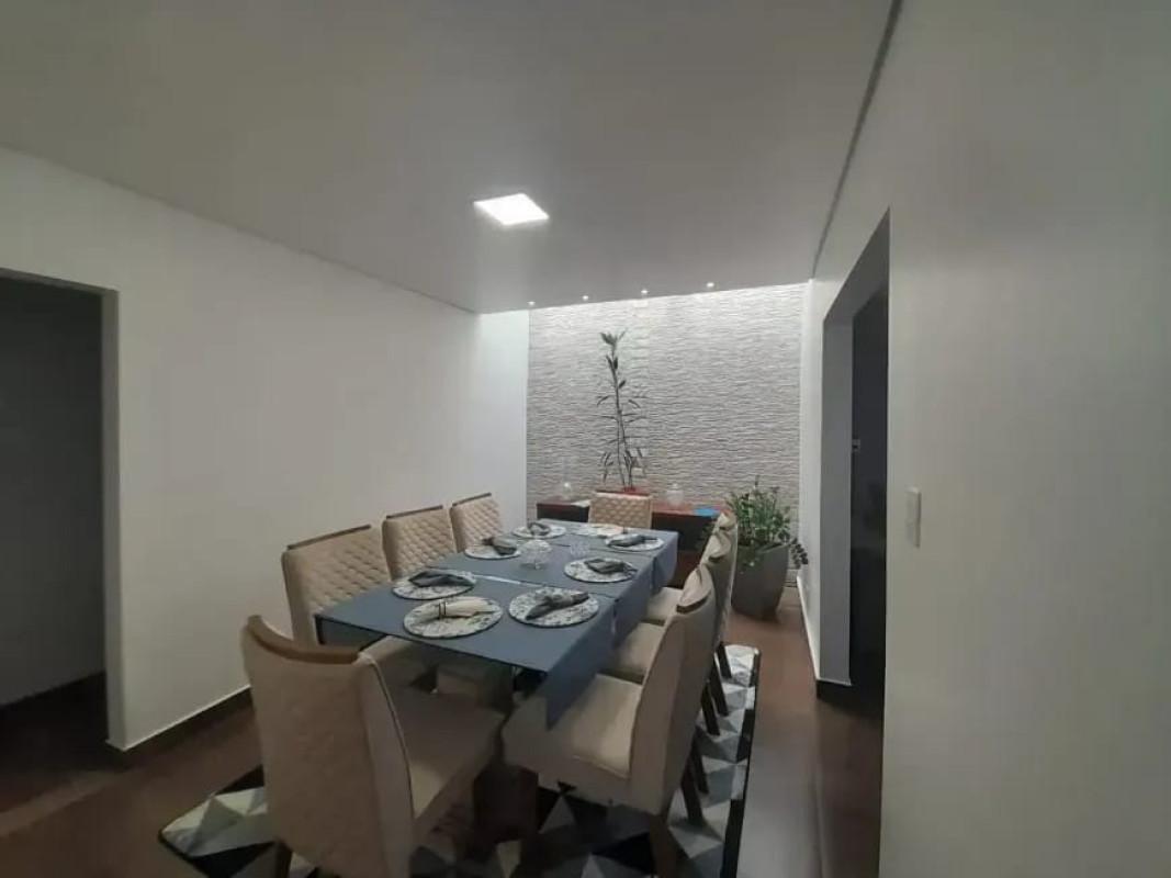 Casa, Tirol (barreiro), 3 Quartos, 2 Vagas, 1 Suíte
