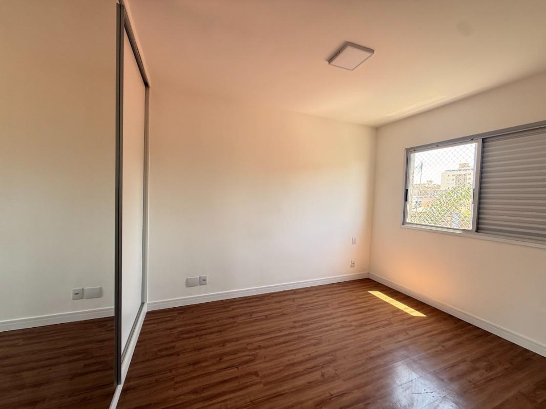 Apartamento, Sagrada Família, 3 Quartos, 2 Vagas, 1 Suíte