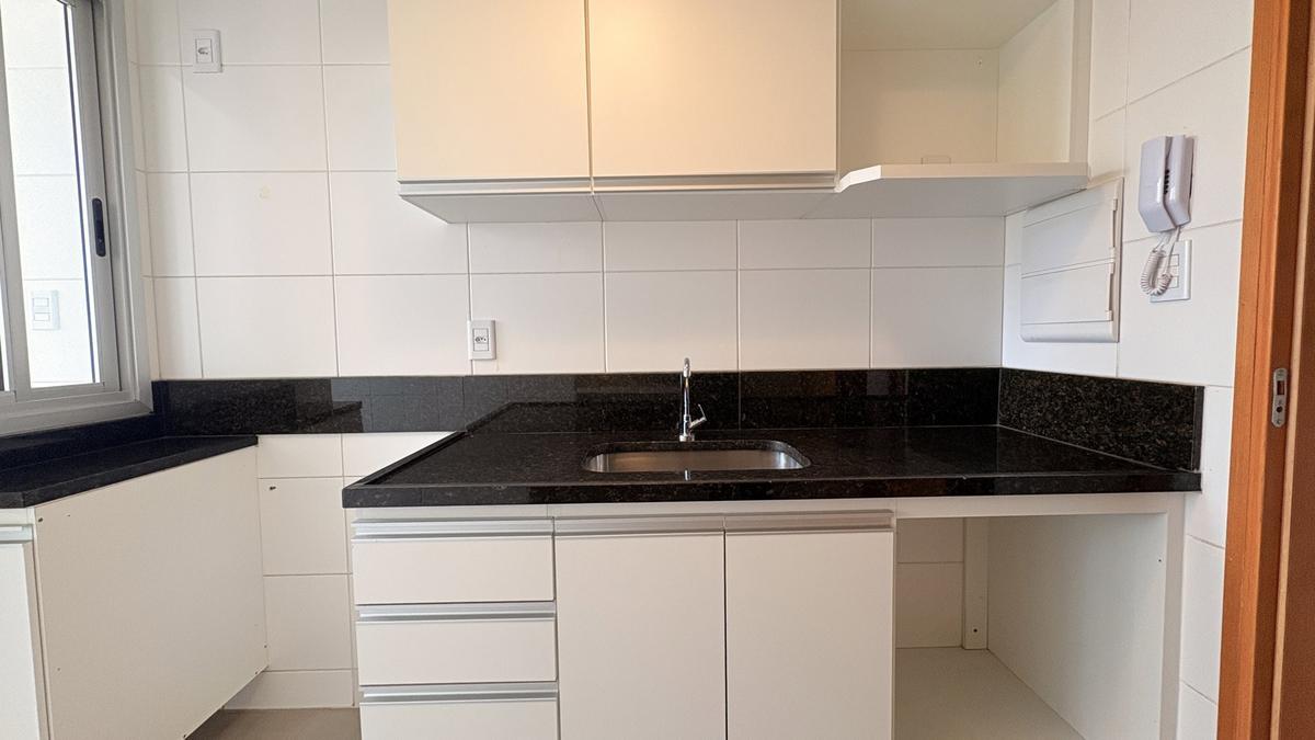 Apartamento, Sagrada Família, 3 Quartos, 2 Vagas, 1 Suíte