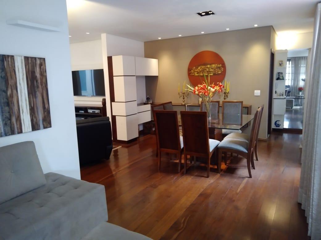 Casa, Jardim América, 3 Quartos, 5 Vagas, 1 Suíte