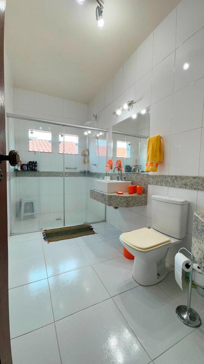 Casa, Planalto, 4 Quartos, 3 Vagas, 2 Suítes