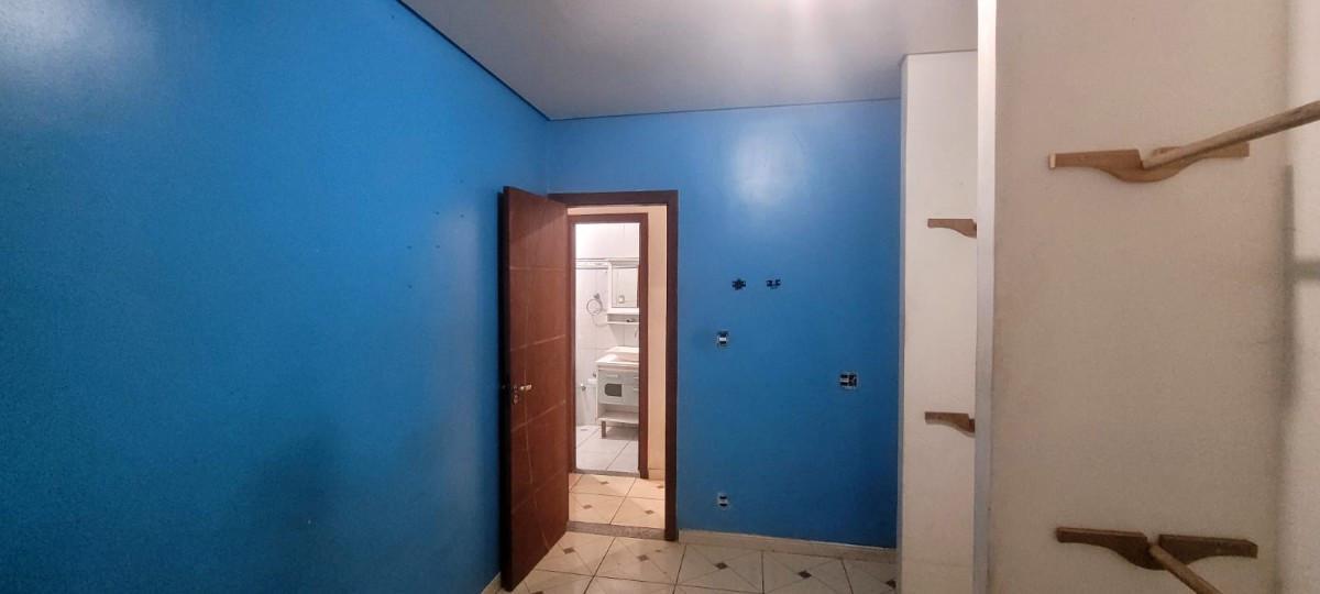 Casa, Vila Clóris, 4 Quartos, 5 Vagas, 1 Suíte
