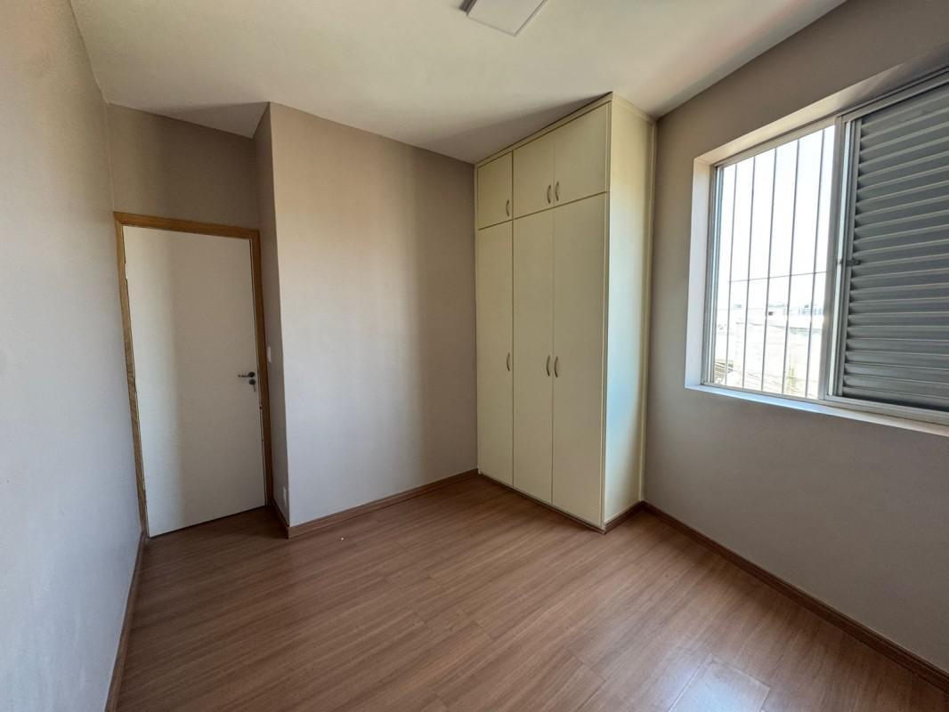 Apartamento, Carlos Prates, 2 Quartos, 1 Vaga