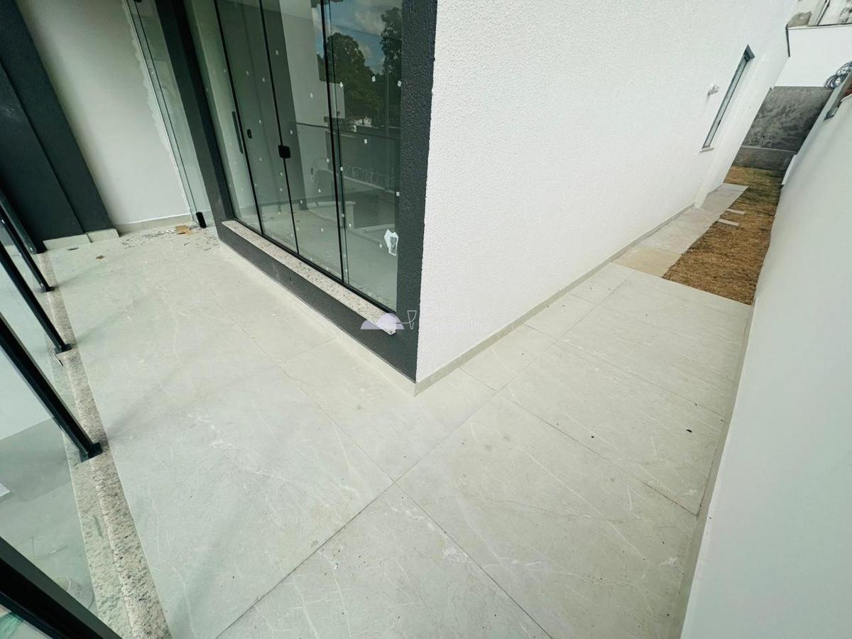 Casa, Planalto, 3 Quartos, 2 Vagas, 3 Suítes