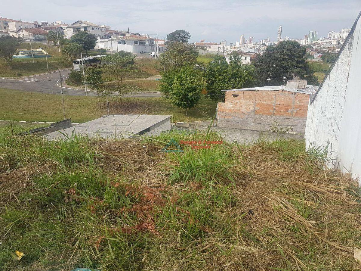 Lote, Parque Retiro, 0 Quarto, 0 Vaga