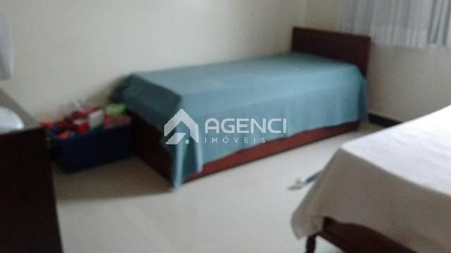 Casa, Camargos, 5 Quartos, 0 Vaga, 3 Suítes