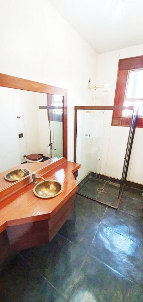 Casa, Centro, 3 Quartos, 6 Vagas, 1 Suíte