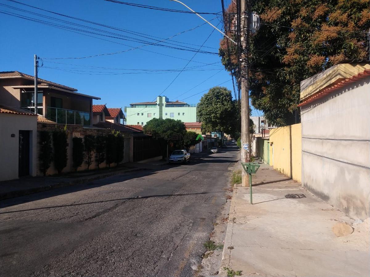 Casa, Novo Riacho, 3 Quartos, 4 Vagas, 1 Suíte