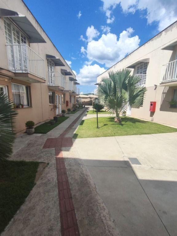 Casa, Vila Francisco de Moura, 2 Quartos, 1 Vaga