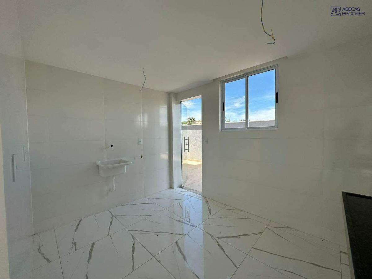 Cobertura, Miramar (barreiro), 3 Quartos, 2 Vagas, 1 Suíte