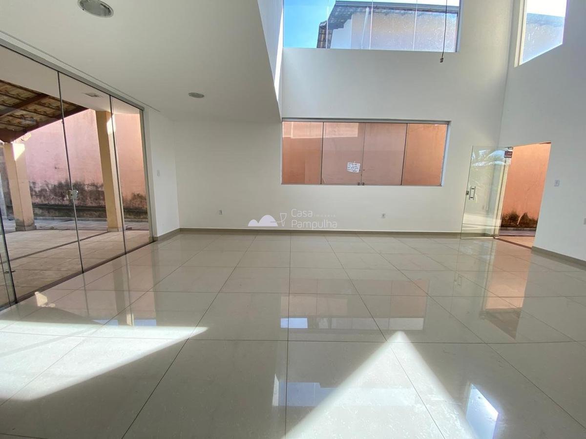 Casa, Trevo, 5 Quartos, 4 Vagas, 3 Suítes