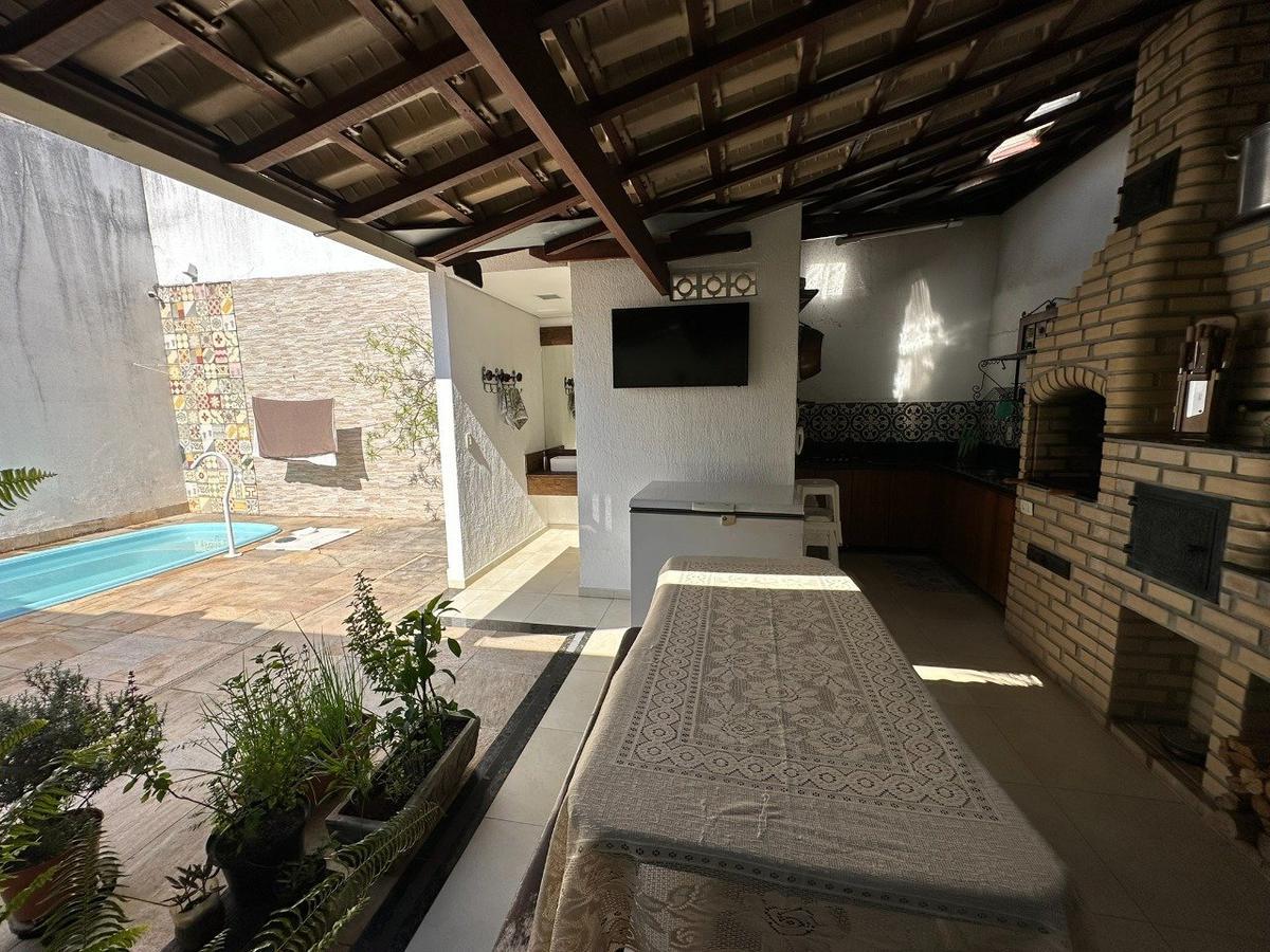 Casa, União, 3 Quartos, 6 Vagas, 1 Suíte