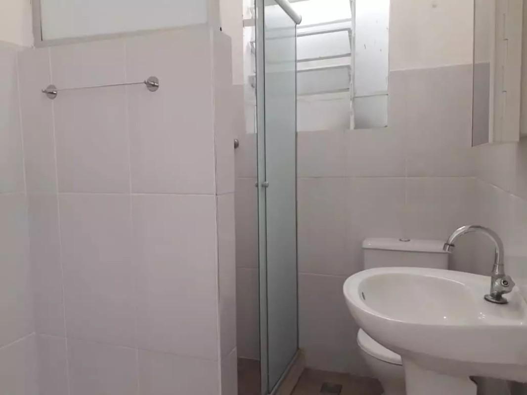 Casa Comercial, Prado, 2 Quartos, 0 Vaga