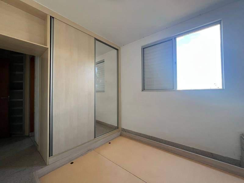 Apartamento, Sagrada Família, 3 Quartos, 2 Vagas, 1 Suíte