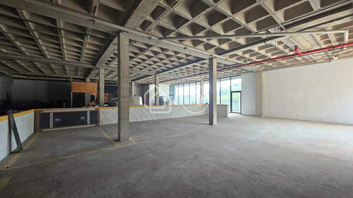 Loja, Buritis, 6 Vagas