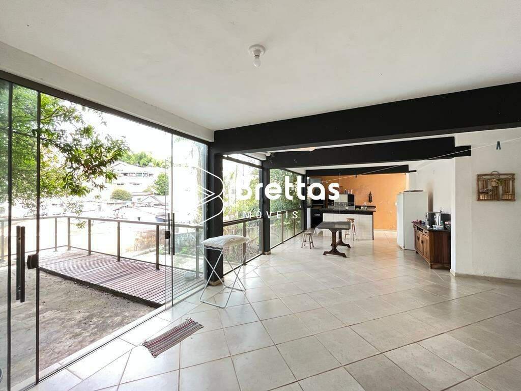 Casa, Centro, 5 Quartos, 2 Vagas, 4 Suítes