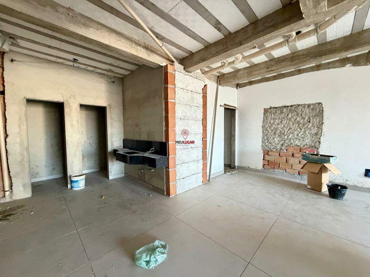 Casa, Masterville, 3 Quartos, 3 Vagas, 1 Suíte