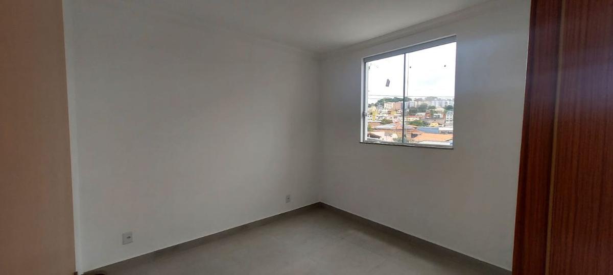 Casa, Santa Cruz, 2 Quartos, 1 Vaga