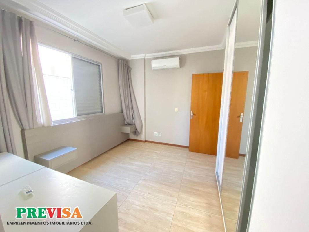 Apartamento, Sagrada Família, 3 Quartos, 3 Vagas, 1 Suíte