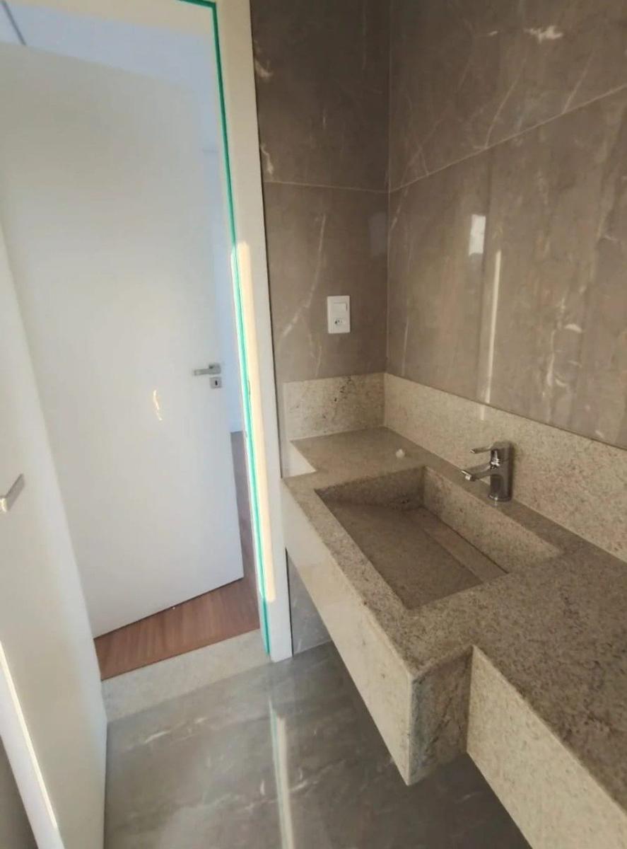 Casa, Planalto, 3 Quartos, 3 Vagas, 1 Suíte