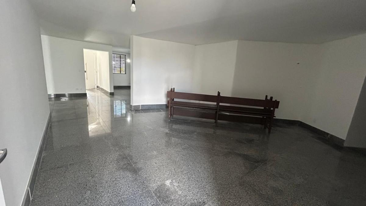 Casa, Cachoeirinha, 4 Quartos, 4 Vagas