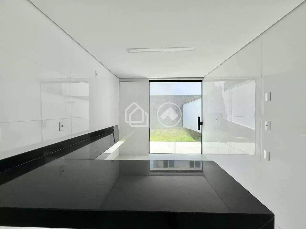 Casa, Planalto, 3 Quartos, 4 Vagas, 1 Suíte